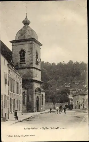 Ak Saint Mihiel Meuse, Eglise Saint Etienne, Kirche, Straßenansicht