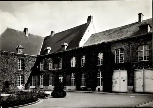 Ak Templeuve Nord, Chateau, cour interieure