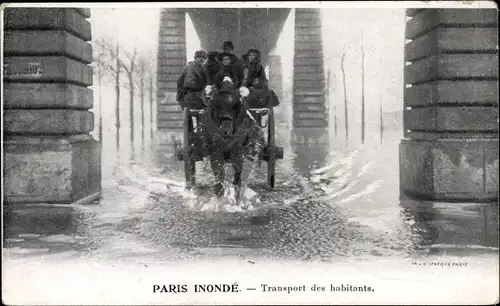 Ak Paris, Paris Inonde, Transport  des habitants, Pferdekutsche