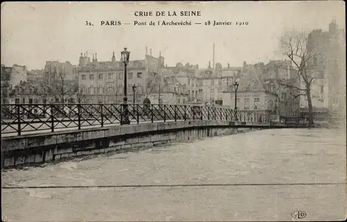 Ak Paris IV, Pont de l'Archeveche, Crue de la Seine 1910