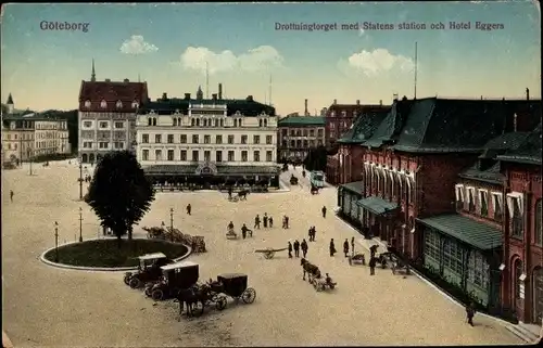 Ak Göteborg Schweden, Drottningtorget med Statens station och Hotel Eggers
