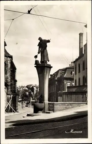 Ak Neunkirchen im Saarland, Denkmal des Eisengiessers