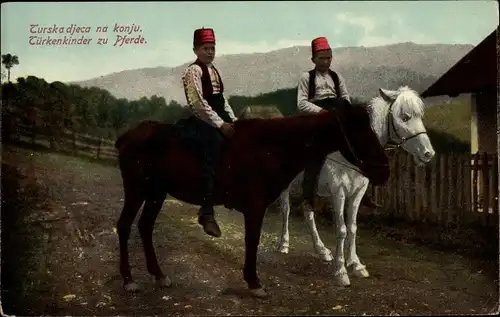 Ak Türkenkinder zu Pferde, Trachten