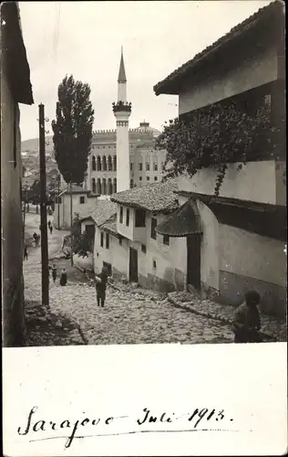 Foto Ak Sarajevo Bosnien Herzegowina, Teilansicht mit Minarett