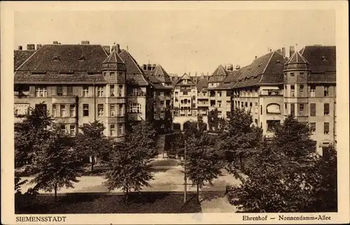 Ak Berlin Spandau Siemensstadt, Ehrenhof, Nonnendamm Allee