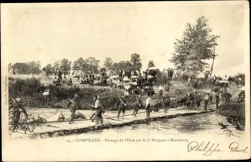 Ak Compiègne Oise, Passage de l'Oise par le 5° Dragons a Montmacq