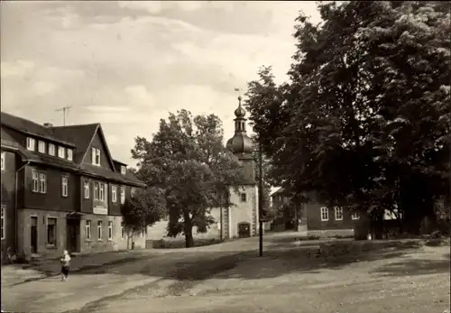 Ak Arnsgereuth Saalfeld an der Saale Thüringen, Dorfplatz, Kirche