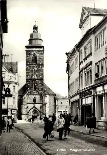 Ak Gotha in Thüringen, Margarethenkirche, Passanten