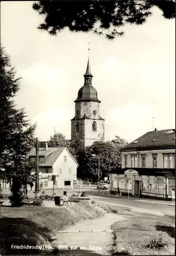 Ak Friedrichroda im Thüringer Wald, Blick zur ev. Kirche