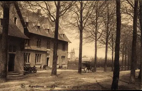 Ak Maredsous Namur, vue de l'Hôtel d'Emmaüs et l'Abbaye