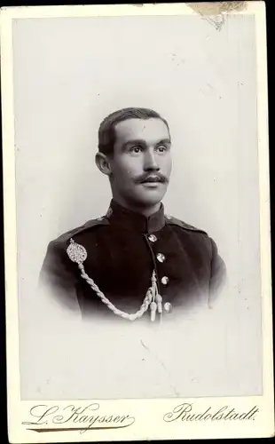 CdV Deutscher Soldat in Uniform, Portrait, Schützenschnur