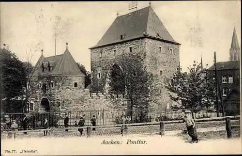 Ak Aachen in Nordrhein Westfalen, Ponttor, Passanten