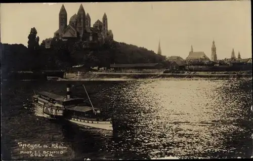 Foto Ak Speyer am Rhein, Dom, Teilansicht, Rhein, Dampfschiff
