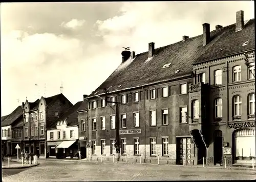 Ak Reuterstadt Stavenhagen in Mecklenburg, Am Markt