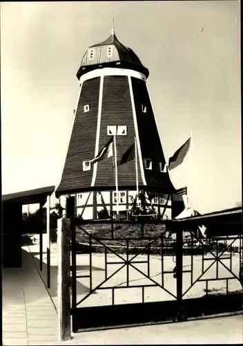 Ak Röbel an der Müritz, Jugendherberge, Windmühle