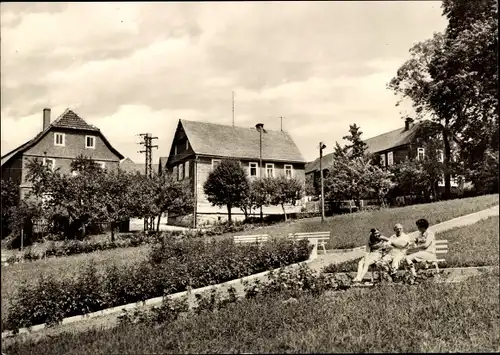 Ak Wittgendorf Saalfeld an der Saale, Teilansicht, Bewohner