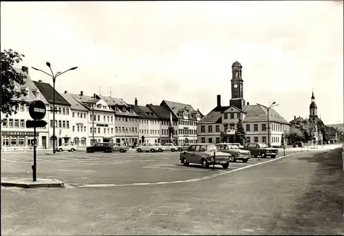 Ak Rochlitz an der Mulde, Markt mit Rathaus, Autos