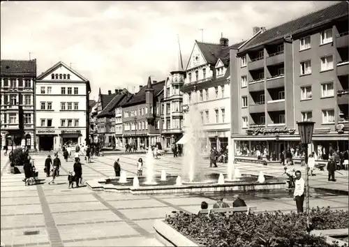 Ak Gotha in Thüringen, Neumarkt, Springbrunnen, Passanten