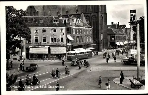 Ak Arnhem Gelderland Niederlande, Velperplein hoek Steenstraat, Straßenansicht