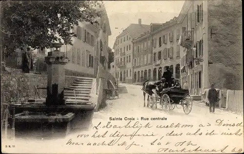 Ak Sainte Croix Kanton Waadt, Rue centrale, Kutsche, Brunnen