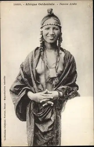 Ak Afrique Occidentale, Femme Arabe, Portrait einer Araberin, Barbusig