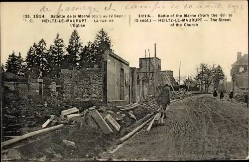 Ak Heiltz-Le-Maurupt Marne, La rue de l'Eglise, Ruinen