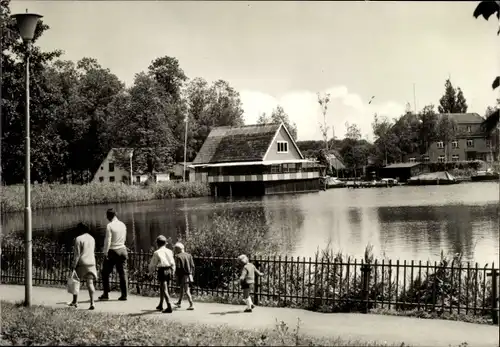 Ak Röbel an der Müritz, Seepromenade