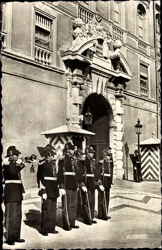 Ak Monaco, Entrée du Palais, La Garde