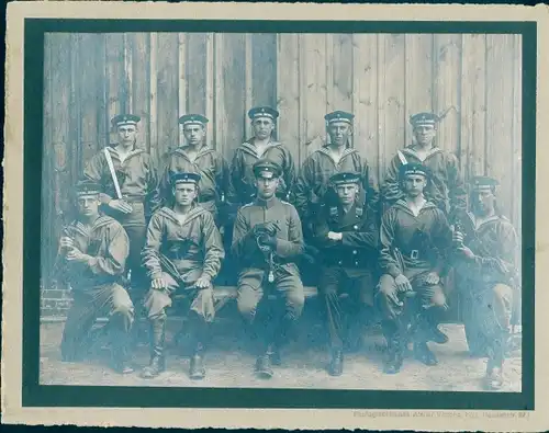 Foto Deutsche Soldaten in Uniformen, Kaiserliche Marine, Seeleute, Torpedo Division Kiel