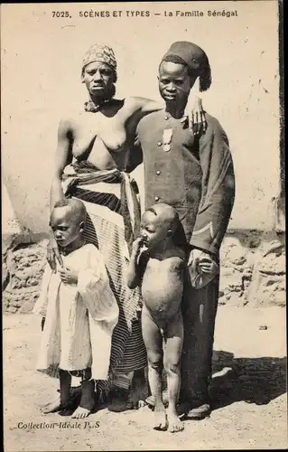 Ak La Famille Senegalaise, Portrait, Mann in Uniform