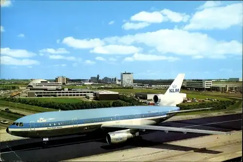 Ak Amsterdam Nordholland Niederlande, Flughafen Schiphol, Passagierflugzeug, KLM