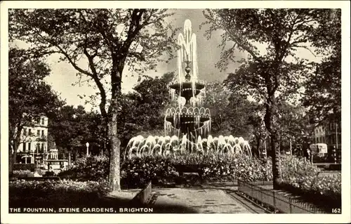 Ak Brighton East Sussex England, the Fountain, Steine Gardens