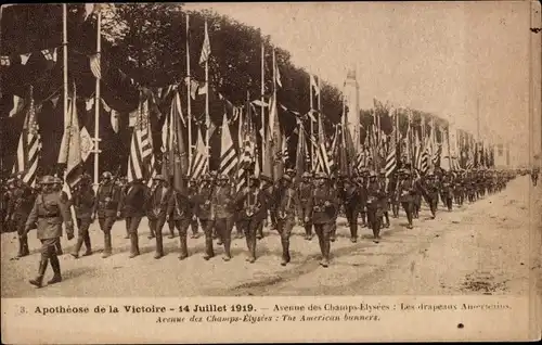 Ak Paris VIII Arrondissement Élysée, Apotheose de la Victoire 1919, Les drapeaux Americains