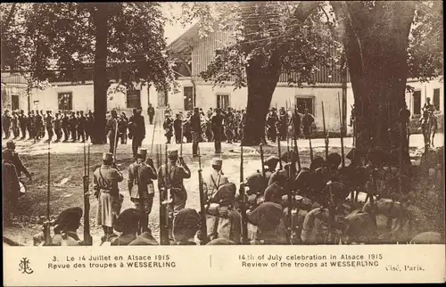 Ak Urbes Wesserling Elsass Haut Rhin, Le 14 Juillet en Alsace 1915 Revue des troupes