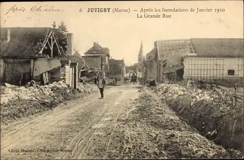 Ak Juvigny Marne, Apres les Inondations de Janvier 1910, La Grande Rue