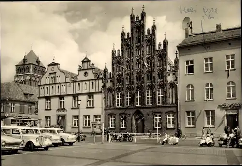 Ak Hansestadt Greifswald, Platz der Freundschaft, Autos