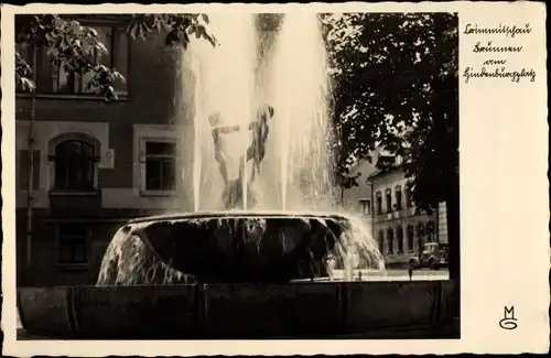 Ak Crimmitschau in Sachsen, Brunnen am Hiindenburgplatz