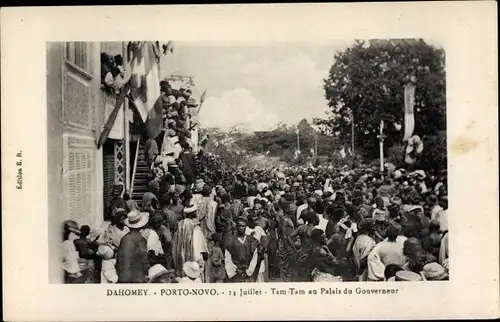 Ak Porto Novo Dahomey Benin, Versammlung vor dem Gouverneurspalast