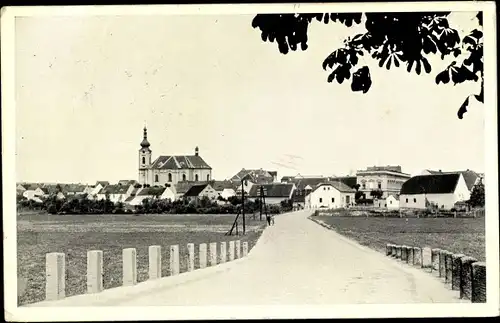 Ak Město Touškov Tuschkau Stadt Region Pilsen, Straßenpartie, Blick auf den Ort