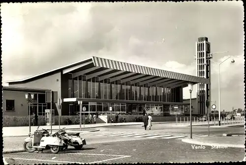 Ak Venlo Limburg Niederlande, Station, Bahnhof