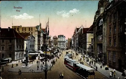 Ak Wrocław Breslau Schlesien, Straßenpartie am Ring, Straßenbahn, Passanten