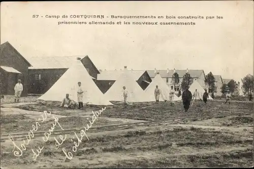 Ak Camp de Coëtquidan Morbihan, Baraquements en bois construits, prisonniers allemands