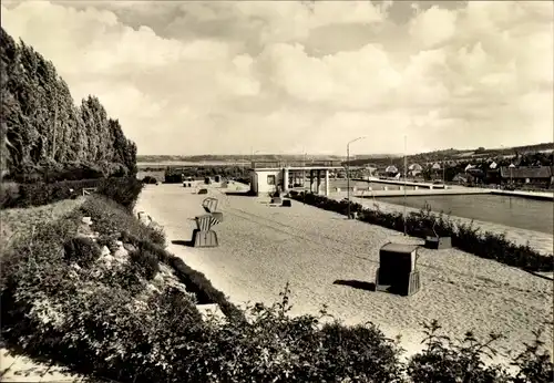 Ak Nebra an der Unstrut im Burgenlandkreis, Terrassenbad, Strandkörbe