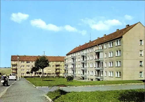 Ak Reichenbach im Vogtland, Neubaublocks in der Etkar-Andre-Straße, Auto, Roller