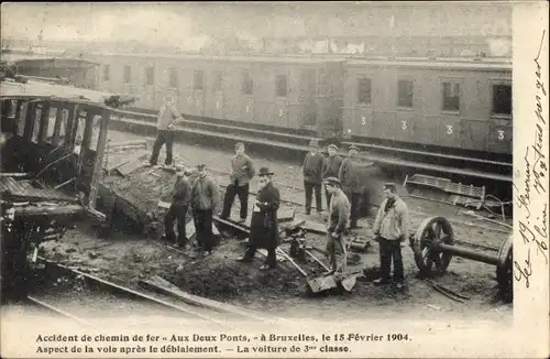 Ak Bruxelles Brüssel, Accident de chemin de fer Aux Deux Ponts 1904