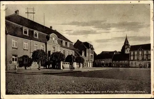 Ak Reuterstadt Stavenhagen, Marktplatz mit Fritz Reuters Geburtshaus