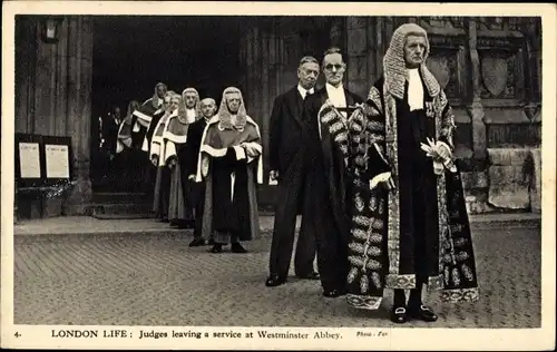 Ak London City England, Judges leaving a service et Westminster Abbey