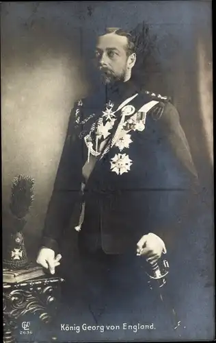 Ak George V, König Georg von England, Portrait, Orden