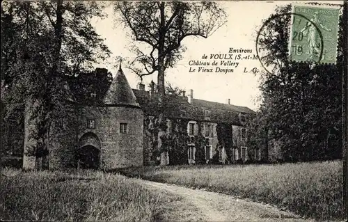 Ak Voulx Seine et Marne, Château de Vallery, Le Vieux Donjon, voie