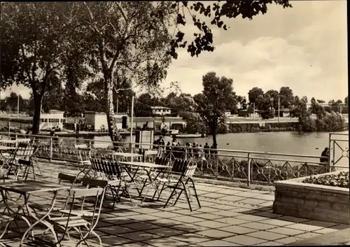 Ak Mühlhausen in Thüringen, Terrassencafé am Schwanenteich